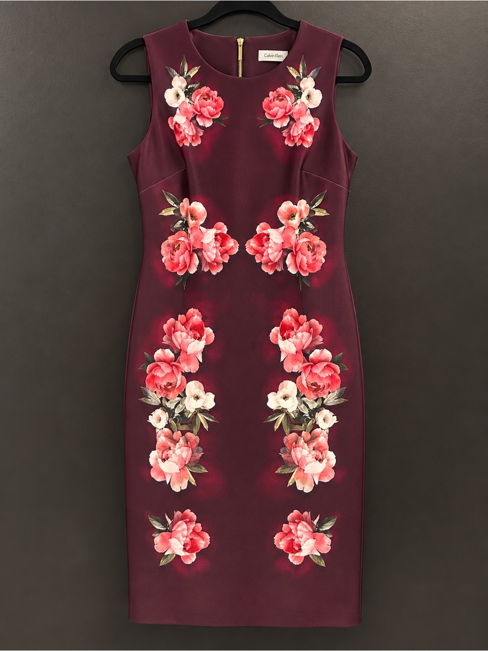 Calvin Klein Size 8 Burgundy Floral Sheath Dress Sleeveless Gold Zip Career